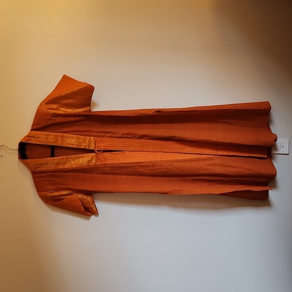 Handmade vintage orange and gold jacket/robe - Picture 3 of 12